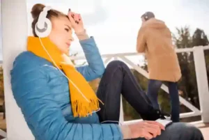 Listening to Broken Hallelujah